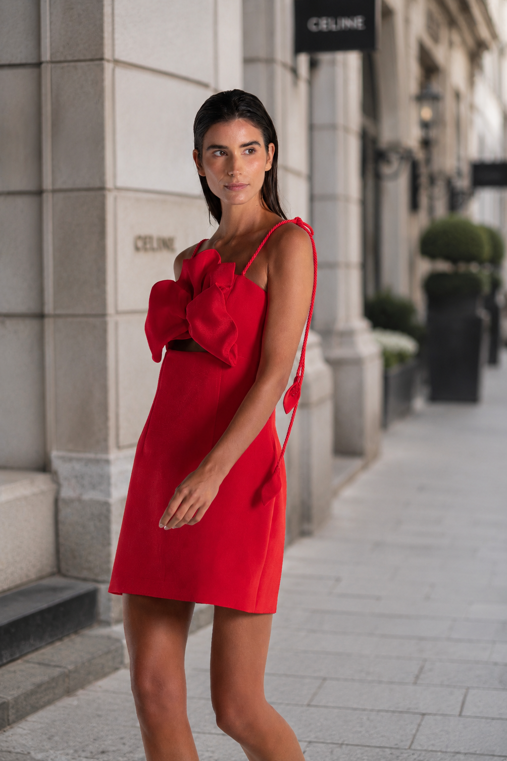 TALIA - Halter Yaka Güpür Elbise
